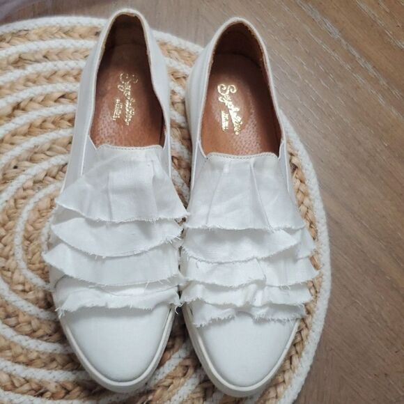 Seychelles, Anthropology Quake II ruffle linen sneakers, Size 7.5 - Picture 12 of 12